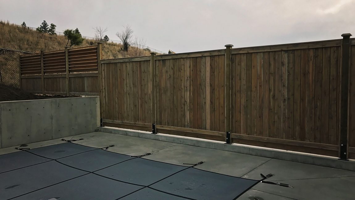 15-louverd-fence-panel-1150x647